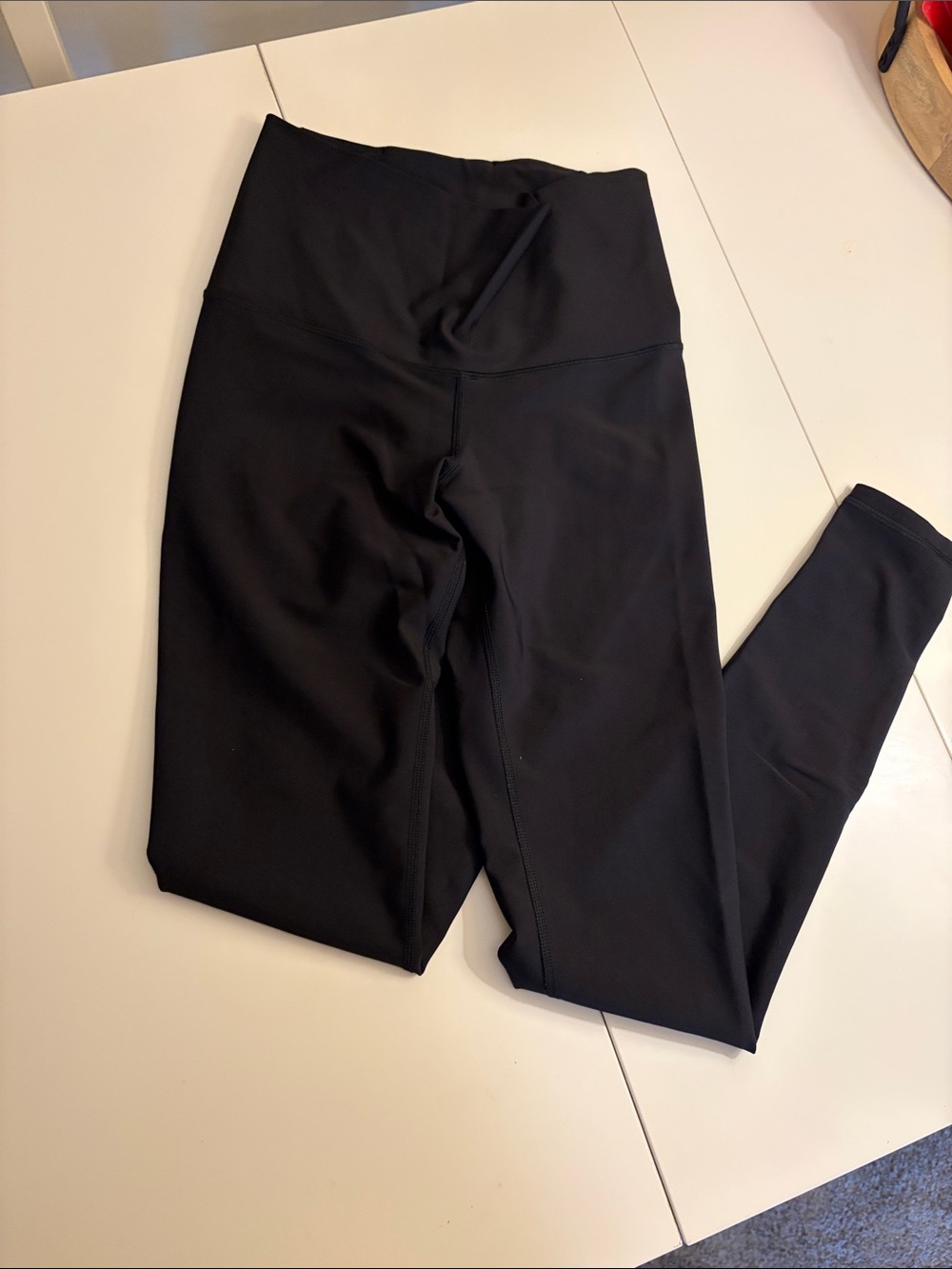 Old Navy Black Powersoft Extra High Rise Go Dry Leggings